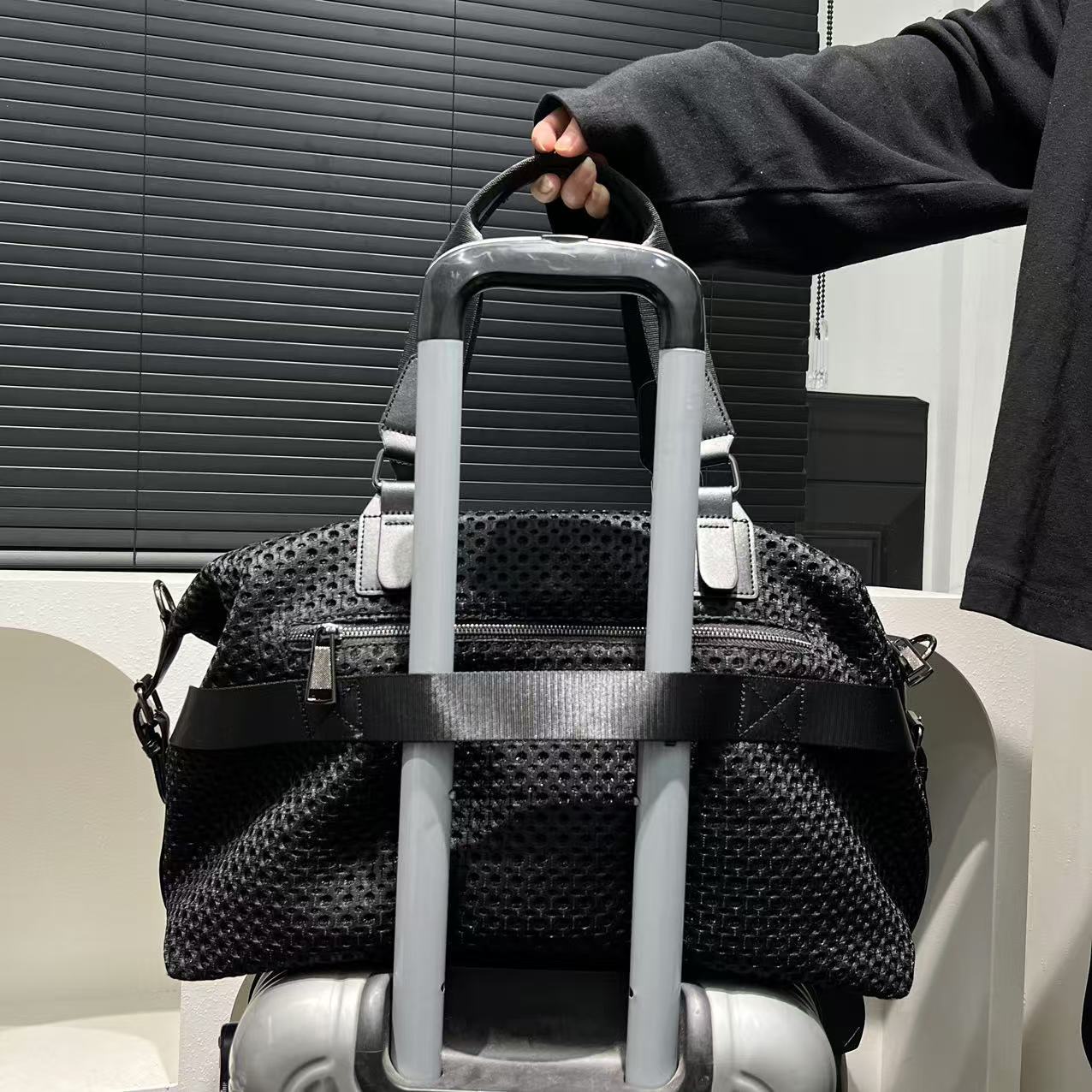 👜 LS SHOP – Sac Cabas XXL en Nylon Noir avec Teddy Bear – Tendance, Ultra-Pratique & Idéal Voyages ✨
