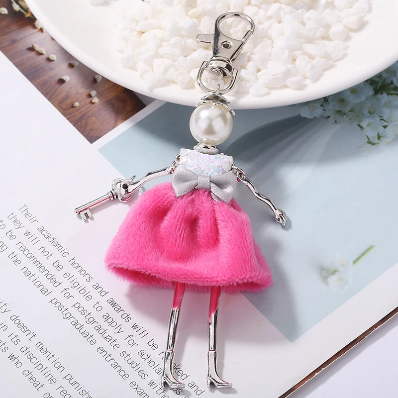 "Porte-clés poupée fait main – YL, charm mignon pour femmes, voiture, sac à main, bijou tendance" ✅