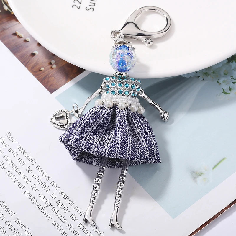 "Porte-clés poupée fait main – YL, charm mignon pour femmes, voiture, sac à main, bijou tendance" ✅