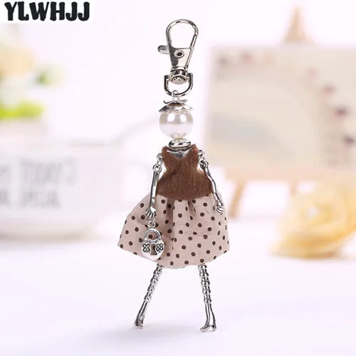 "Porte-clés poupée fait main – YL, charm mignon pour femmes, voiture, sac à main, bijou tendance" ✅