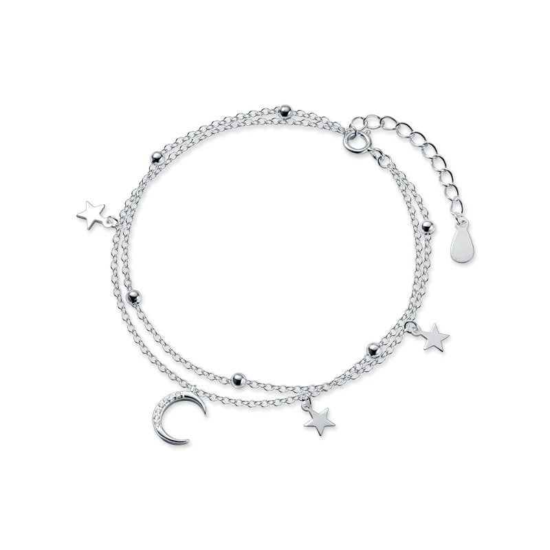 Apportez une touche céleste à vos tenues avec notre bracelet Star & Moon pour femme.
