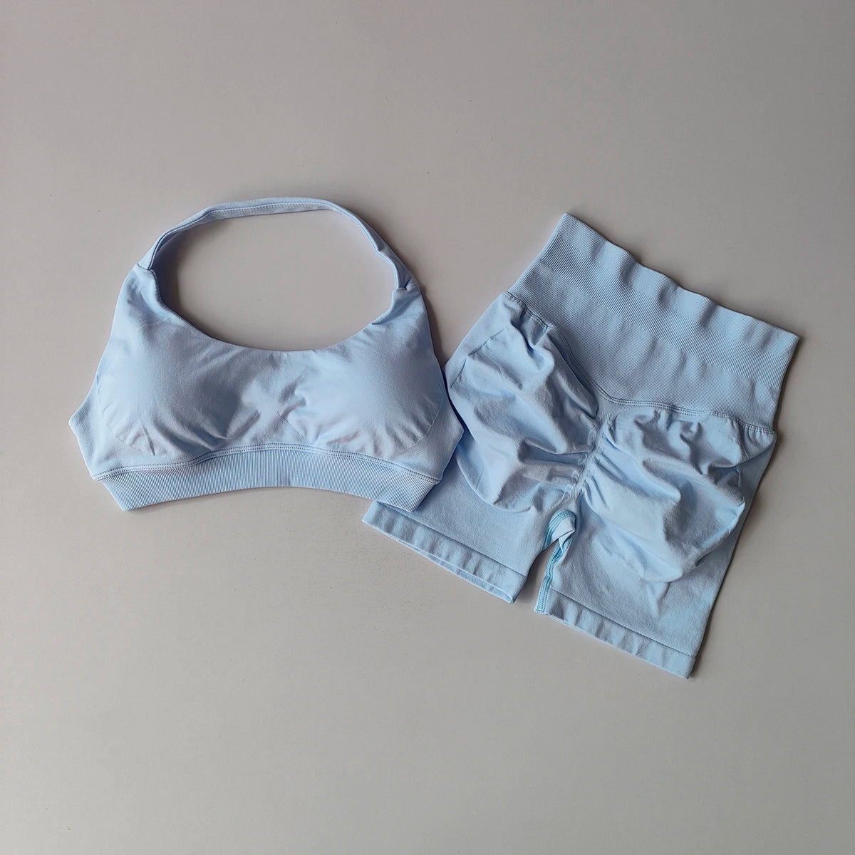 2 Pieces Yoga Suit – Ensemble Brassière & Short Seamless