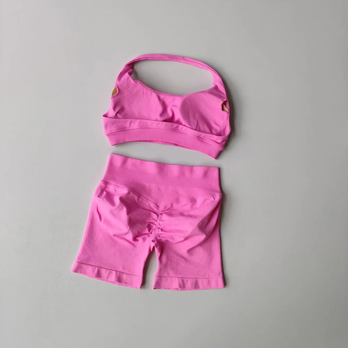 2 Pieces Yoga Suit – Ensemble Brassière & Short Seamless