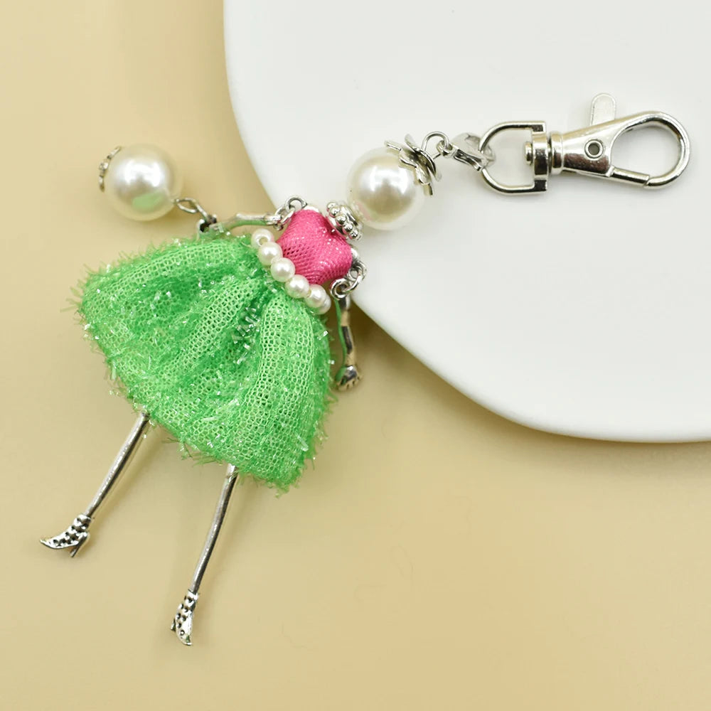 "Porte-clés poupée fait main – YL, charm mignon pour femmes, voiture, sac à main, bijou tendance" ✅