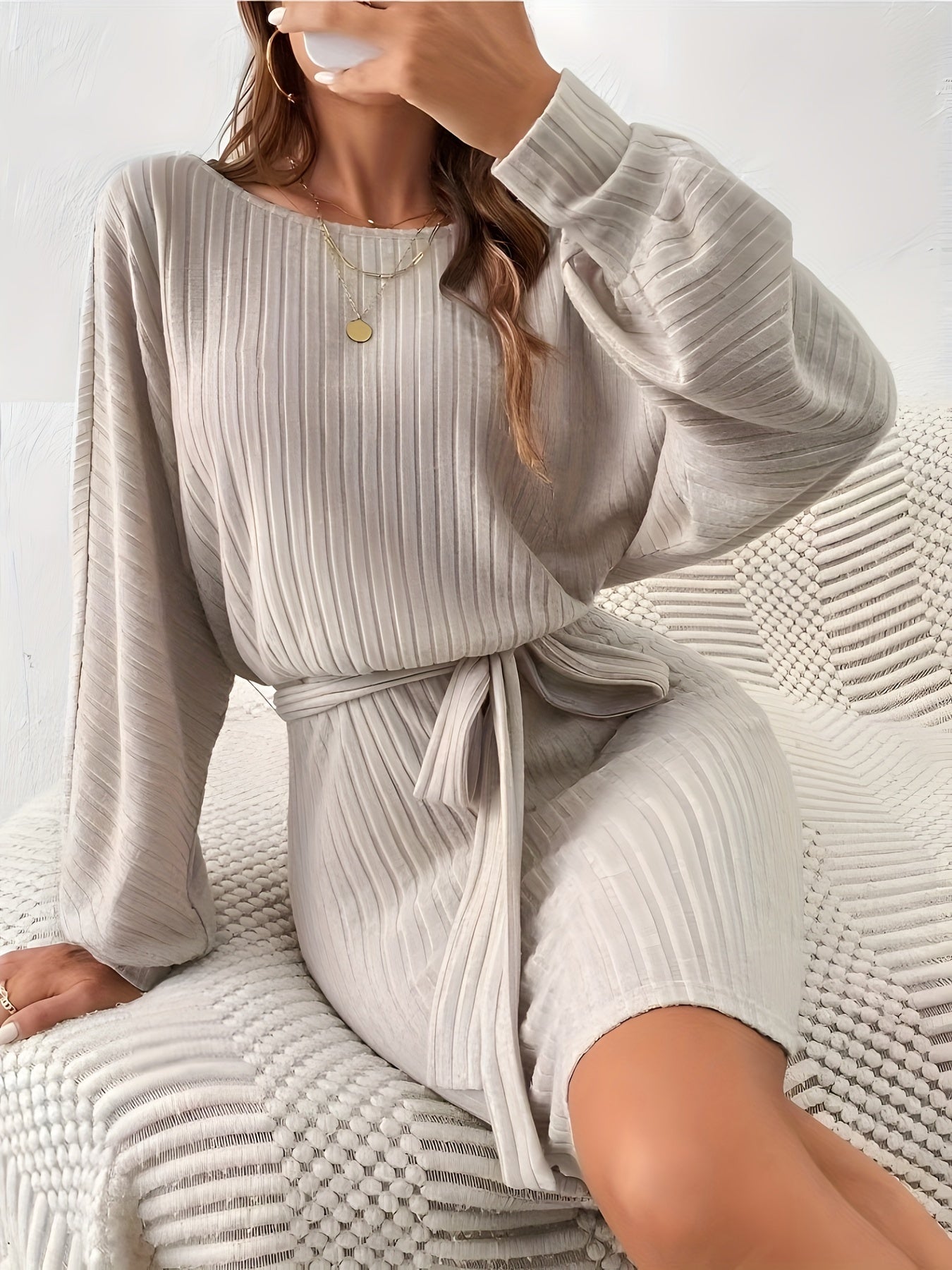 LS SHOP – Robe Pull Décontractée à Col Rond avec Taille Cintrée et Manches Longues
