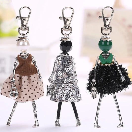 "Porte-clés poupée fait main – YL, charm mignon pour femmes, voiture, sac à main, bijou tendance" ✅
