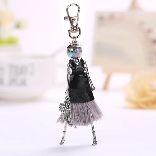 "Porte-clés poupée fait main – YL, charm mignon pour femmes, voiture, sac à main, bijou tendance" ✅