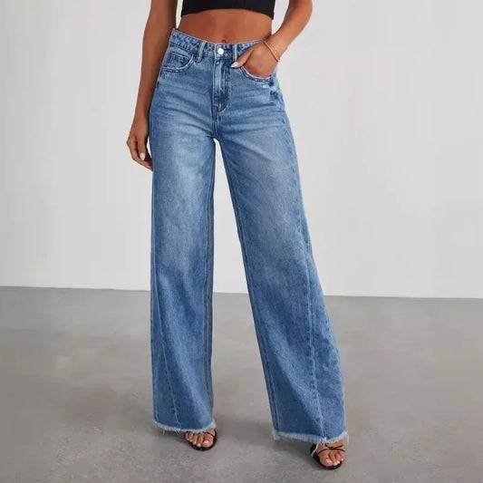 Adoptez un look décontracté et moderne avec ce jean femme coupe large