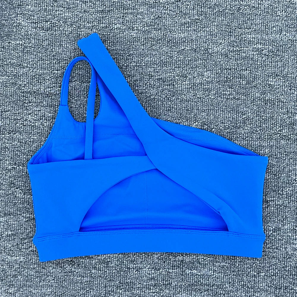 Sexy Sports Bra – Bretelle Diagonale & Maintien Élégant