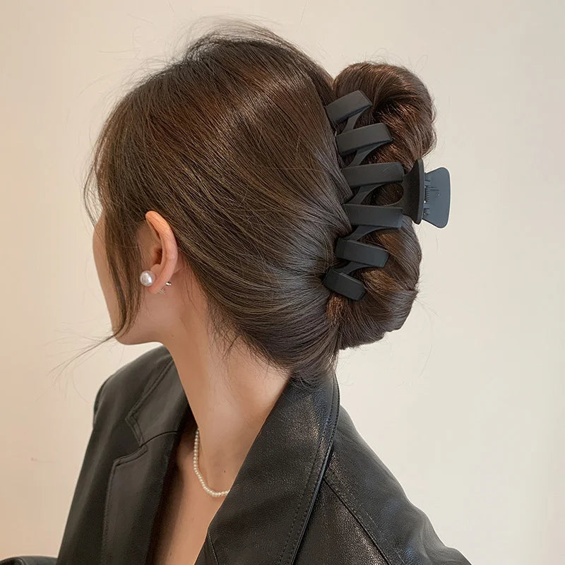 Pinces à cheveux ondulées en acrylique unies – Style coréen pour femmes, clip simple de haute qualité, accessoires quotidiens, cadeau pour filles