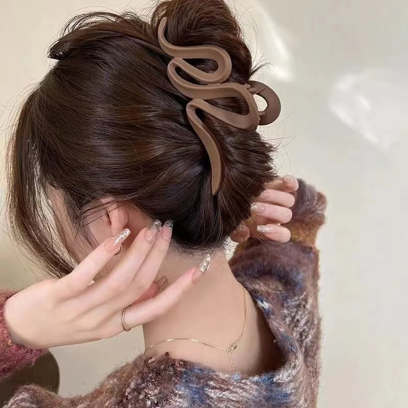 Pinces à cheveux ondulées en acrylique unies – Style coréen pour femmes, clip simple de haute qualité, accessoires quotidiens, cadeau pour filles