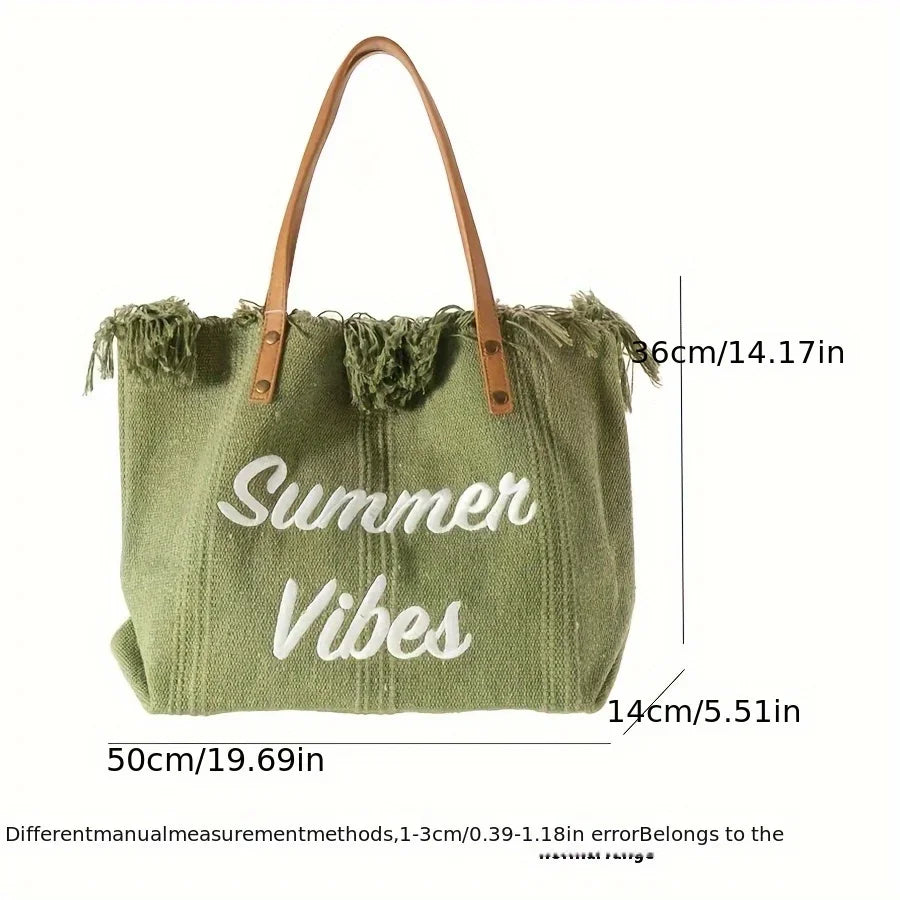Sac Brodé à Pompons – Femme Apportez une touche estivale à vos tenues avec ce sac brodé à pompons