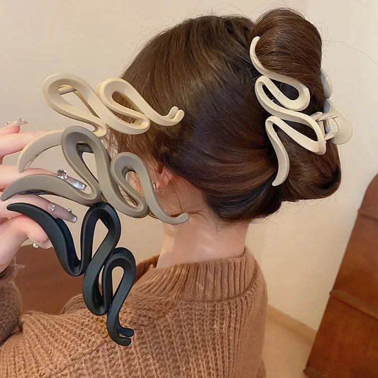 Pinces à cheveux ondulées en acrylique unies – Style coréen pour femmes, clip simple de haute qualité, accessoires quotidiens, cadeau pour filles