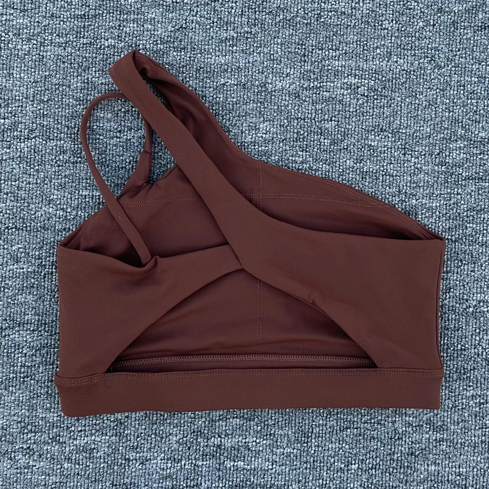 Sexy Sports Bra – Bretelle Diagonale & Maintien Élégant