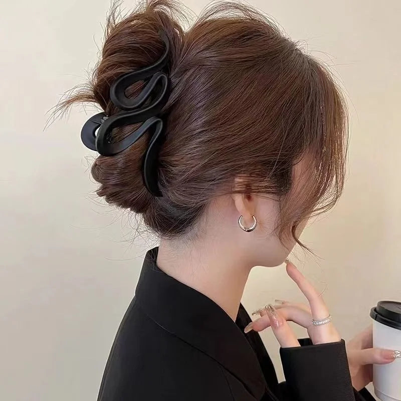 Pinces à cheveux ondulées en acrylique unies – Style coréen pour femmes, clip simple de haute qualité, accessoires quotidiens, cadeau pour filles