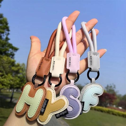 ✨ Porte-Clés en Cuir Tressé avec Initiale | Bijou de Sac, Bracelet et Accessoire pour Femme & Homme ✨