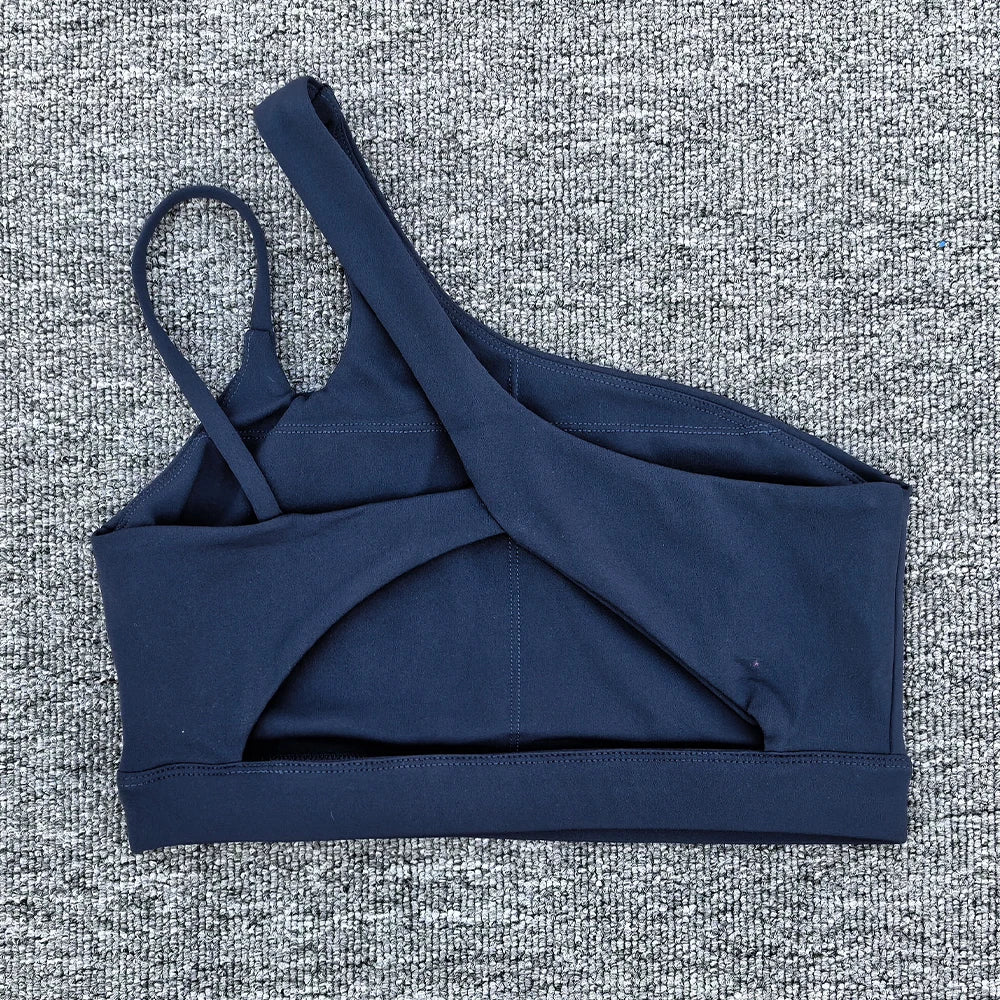 Sexy Sports Bra – Bretelle Diagonale & Maintien Élégant