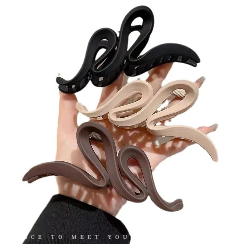 Pinces à cheveux ondulées en acrylique unies – Style coréen pour femmes, clip simple de haute qualité, accessoires quotidiens, cadeau pour filles